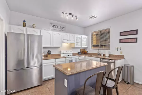 17435 W LISBON Lane, Surprise, AZ 85388