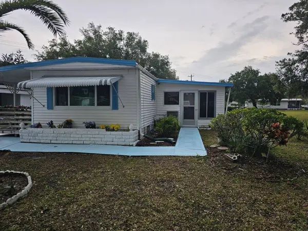 681 Candle CT NE, Palm Bay, FL 32907