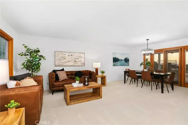 2462 N Shadow Ridge LN, Orange, CA 92867