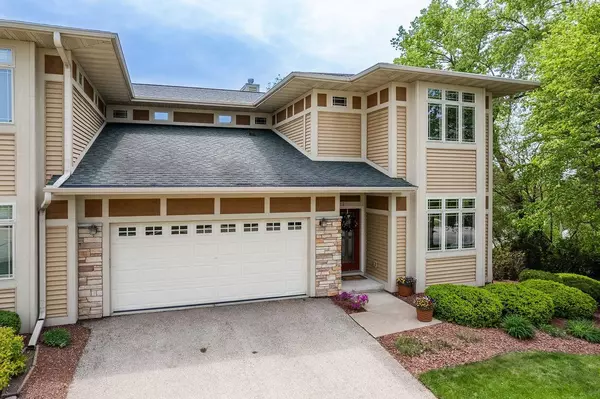 1100 W Pleasant Street #1, Portage, WI 53901