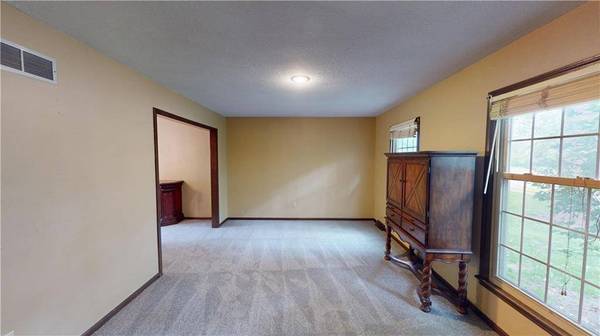 7210 Flint DR, Shawnee, KS 66203