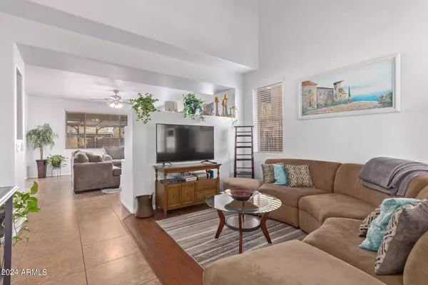 17435 W LISBON Lane, Surprise, AZ 85388