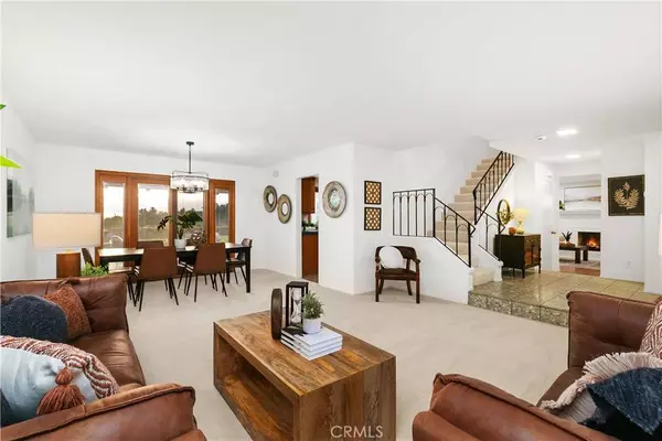 2462 N Shadow Ridge LN, Orange, CA 92867