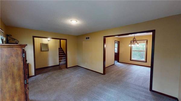 7210 Flint DR, Shawnee, KS 66203