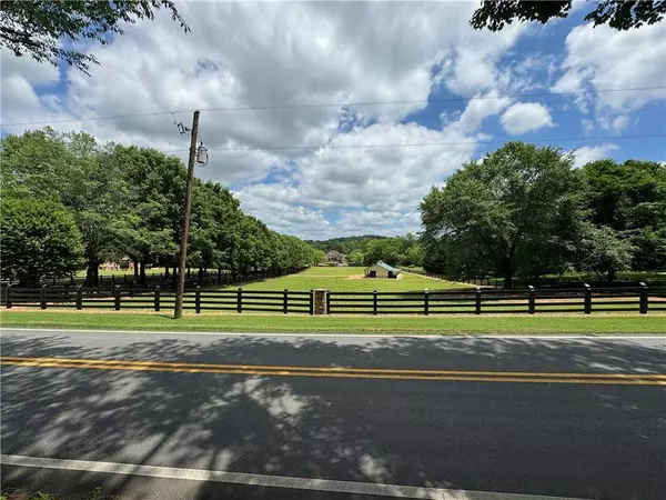 214B Bates RD SE, Cartersville, GA 30120