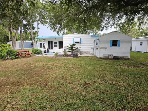 681 Candle CT NE, Palm Bay, FL 32907