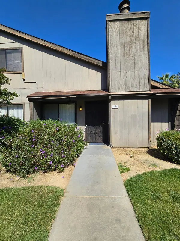 1190 S Winery Avenue S, Fresno, CA 93727