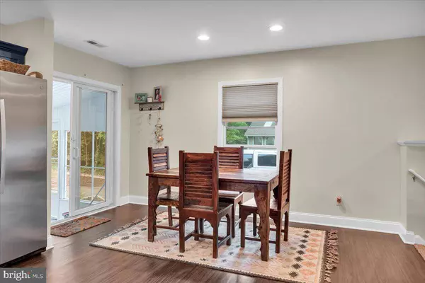 21 SUMMIT AVE, Berlin, NJ 08009