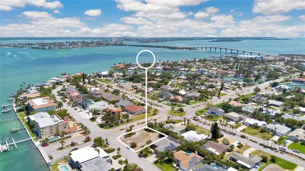 331 8TH AVE N, Tierra Verde, FL 33715