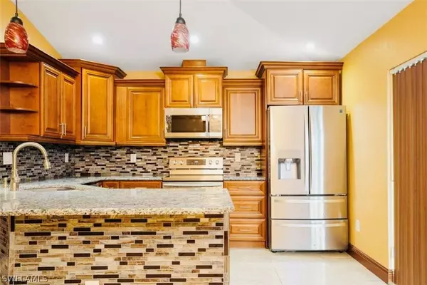 3423 30th ST W, Lehigh Acres, FL 33971