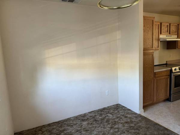 2030 Brookhurst St #40, Medford, OR 97504