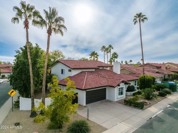 5731 E CLAIRE Drive, Scottsdale, AZ 85254