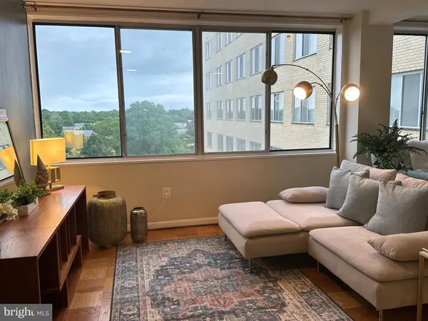 6641 WAKEFIELD DR #701, Alexandria, VA 22307