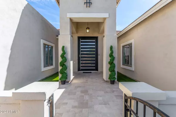 913 E ELMWOOD Place, Chandler, AZ 85249