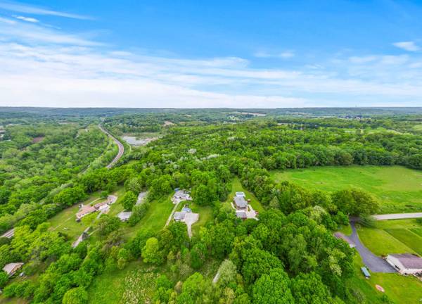 596 Fording Rd, New Castle, PA 16101-8616