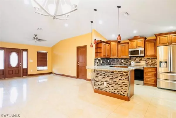 3423 30th ST W, Lehigh Acres, FL 33971