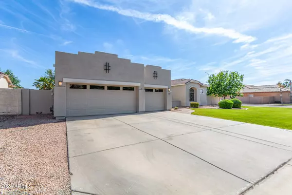 913 E ELMWOOD Place, Chandler, AZ 85249