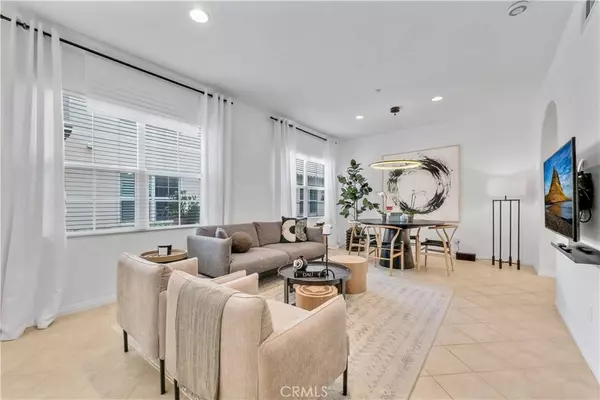 4320 Junction ST #103, Corona, CA 92883