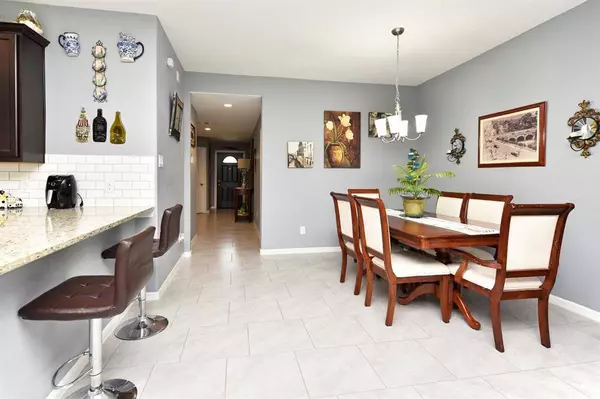 8010 Carillon WAY, Rosharon, TX 77583