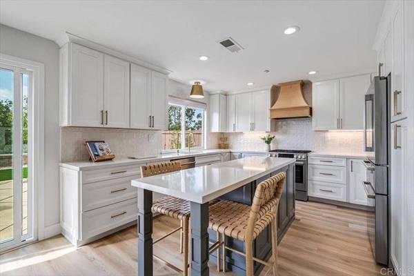 1731 Creekside LN, Vista, CA 92081