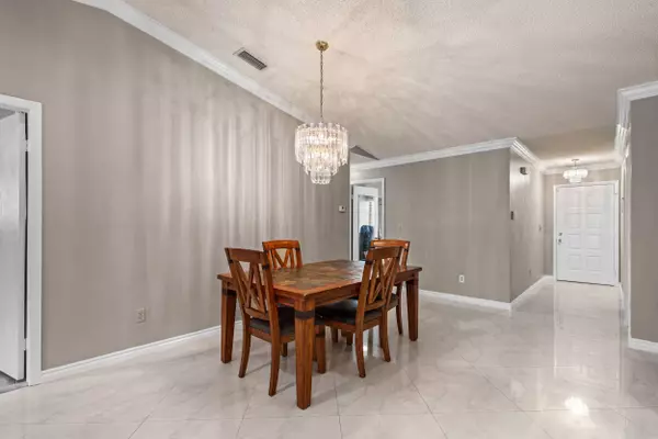 11 Flint WAY, Boynton Beach, FL 33426