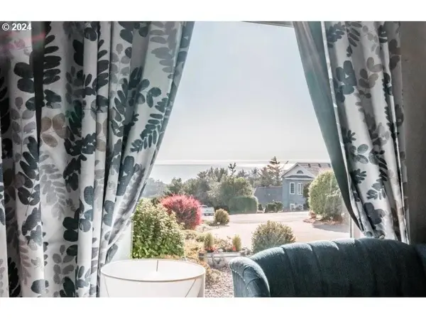 260 NE 71ST PL, Newport, OR 97365