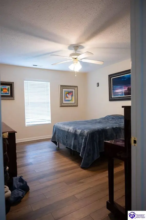 121 Clover Court, Radcliff, KY 40160