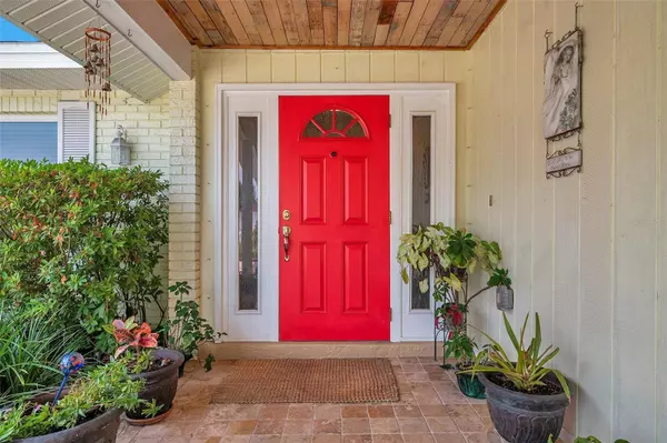 6914 WILLIAMS DR, Tampa, FL 33634