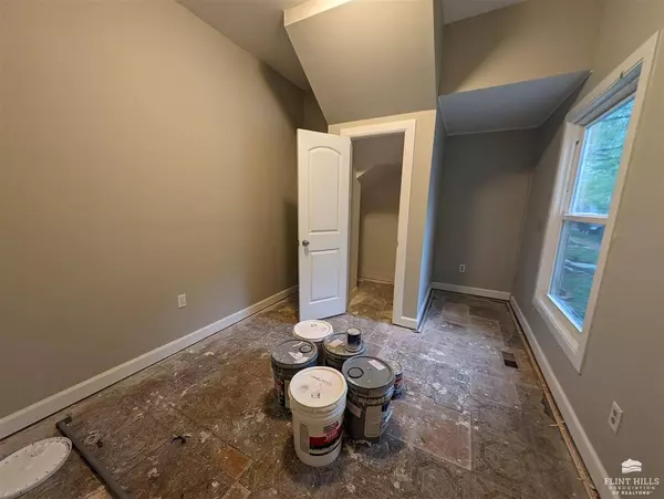 601 Kearney ST, Manhattan, KS 66502