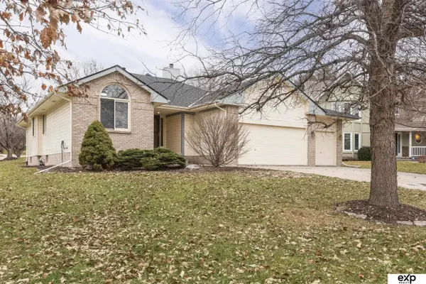 1231 N 163 Circle, Omaha, NE 68118