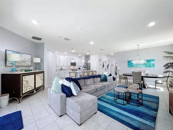 10628 Medford Lake Dr, Riverview, FL 33578