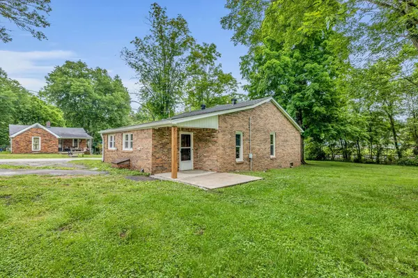 127 Fairview Ave, Gordonsville, TN 38563