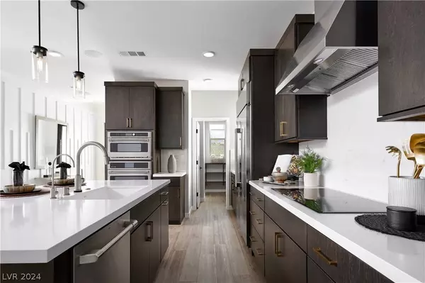 6105 Redstone Hills Drive, Las Vegas, NV 89148