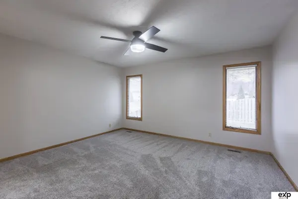 1231 N 163 Circle, Omaha, NE 68118