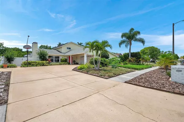 6914 WILLIAMS DR, Tampa, FL 33634