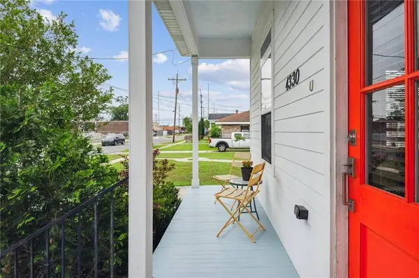 4330 FRENCHMEN ST, New Orleans, LA 70117