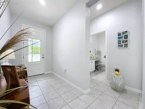 10628 Medford Lake Dr, Riverview, FL 33578