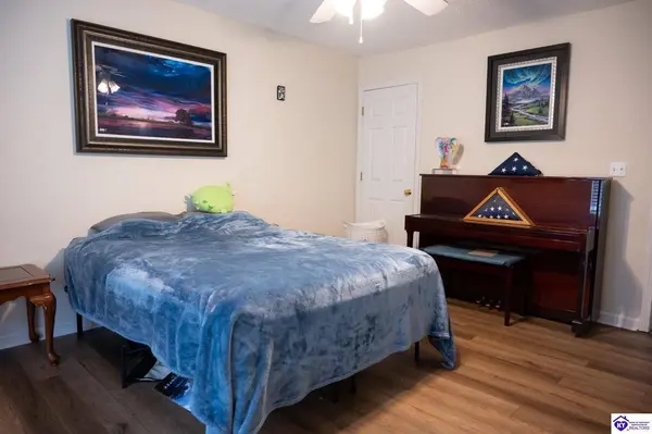 121 Clover Court, Radcliff, KY 40160