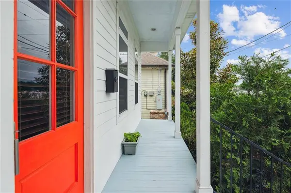 4330 FRENCHMEN ST, New Orleans, LA 70117