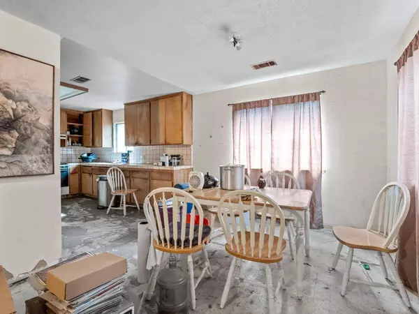 3762 E Mckenzie Avenue, Fresno, CA 93702