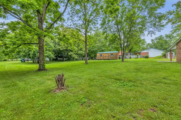 127 Fairview Ave, Gordonsville, TN 38563