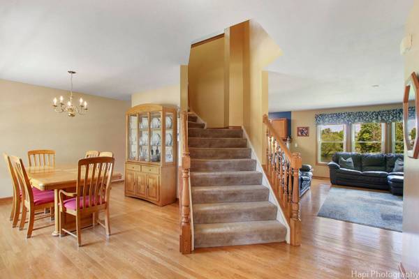 405 Clearview LN, Lake Villa, IL 60046