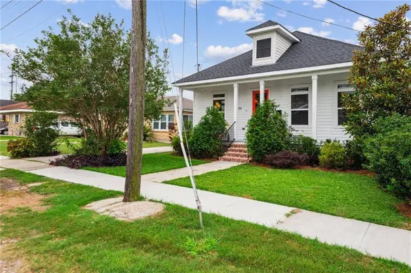 4330 FRENCHMEN ST, New Orleans, LA 70117