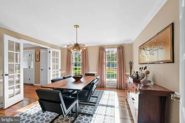 27 BRANDYWINE RD, Skillman, NJ 08558