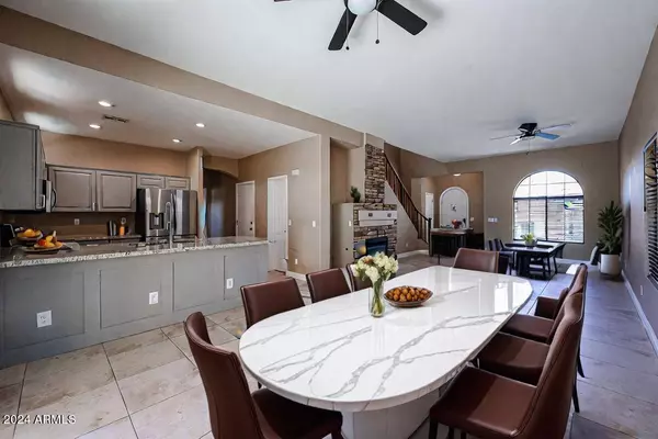 3027 E FREMONT Road, Phoenix, AZ 85042