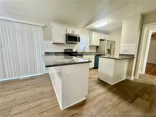 6482 Pittsfield DR, Fayetteville, NC 28303