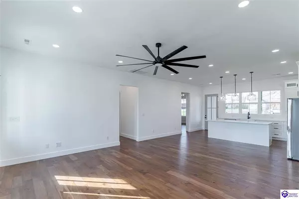 201 Plumpurdy Drive, Hodgenville, KY 42748