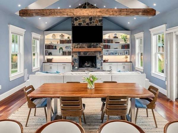 886 Hale Streert, Beverly, MA 01915