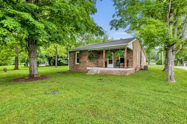 127 Fairview Ave, Gordonsville, TN 38563