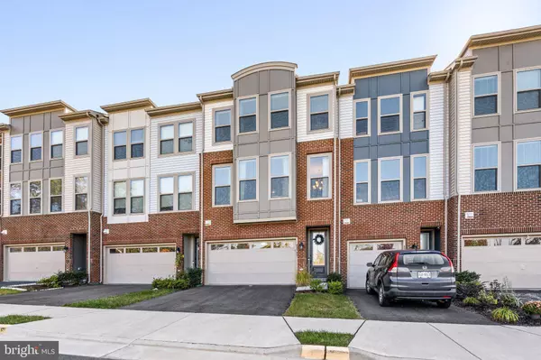 42385 DOGWOOD GLEN SQ, Sterling, VA 20166